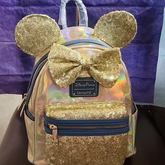 Nwt Disney Loungefly Mickey/Minnie Holographic Backpack